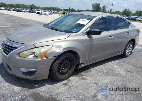 2014 Nissan Altima 2.5/2.5 S/2.5 Sl/2.5 Sv z USA, uszkodzony, nr VIN 1N4AL3AP4EN373115